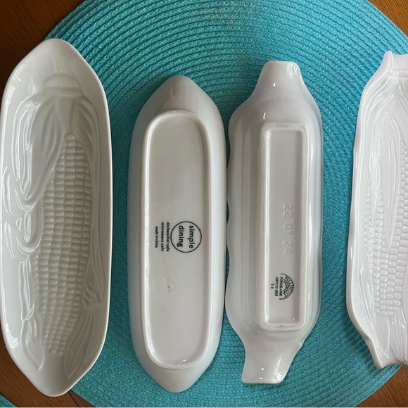white ceramic corn cob holders 4 - Picture 2 of 2